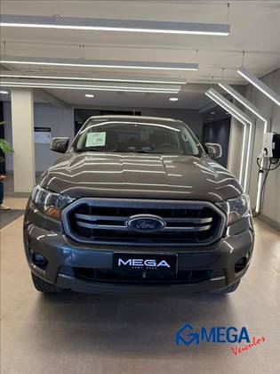 FORD RANGER 2.2 XLS 4X4 CD 16V DIESEL 4P AUTOMÁTICO